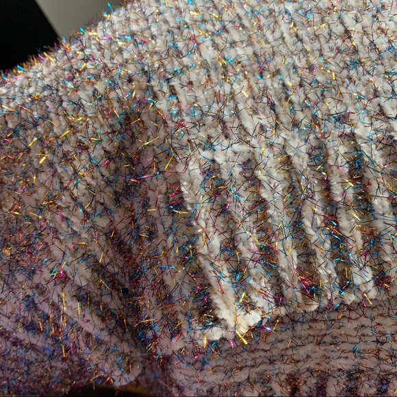 Cropped Sweater - Picture 3 of 5